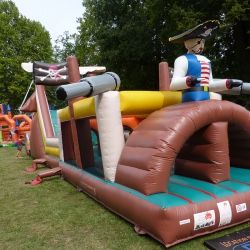 PARCOURS PIRATE GONFLABLE 16 METRES
